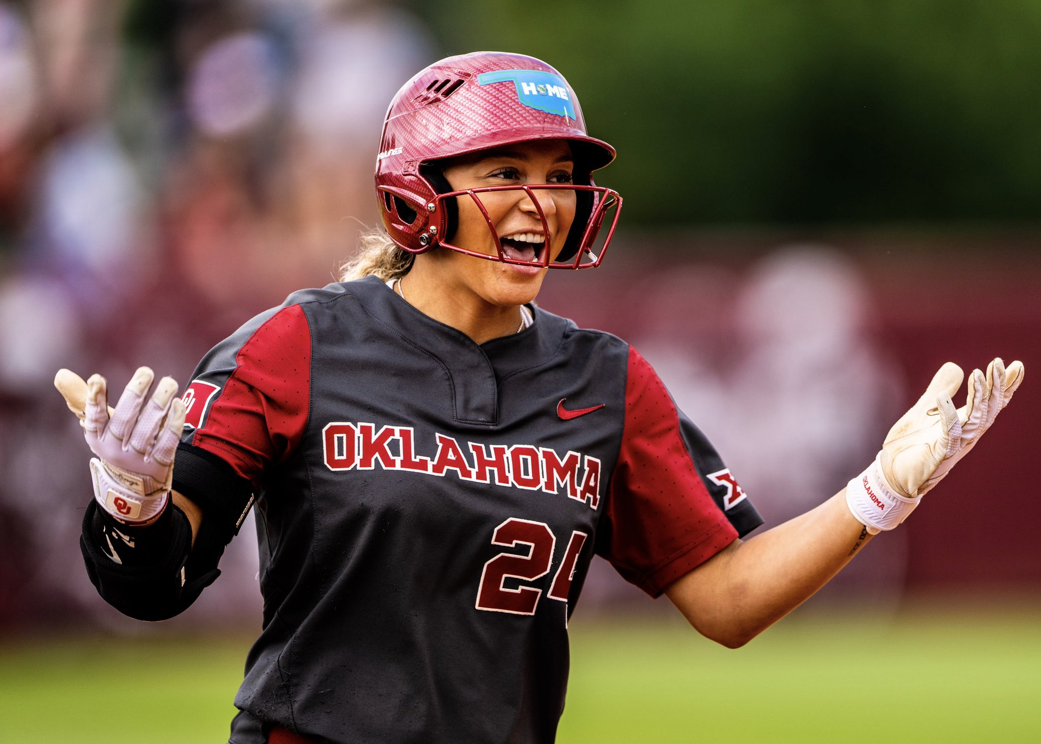 Meet the 7 former DFW softball stars at the NCAA D1 super regionals