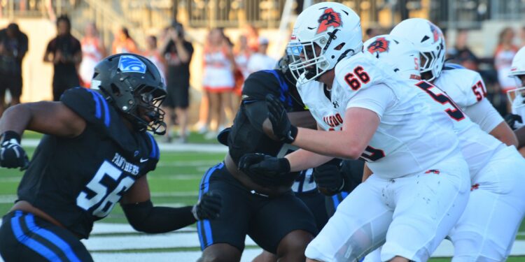 North Crowley welcomes Aledo to 6A with shutout win, snapping the Bearcats’ 22-year streak