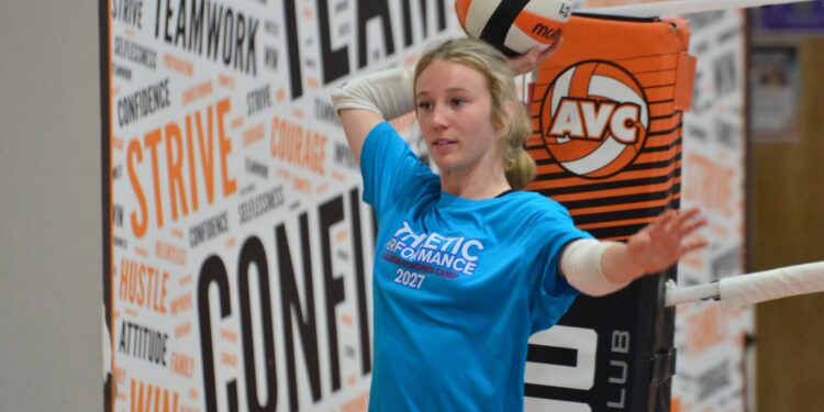 Aledo Volleyball Club Hosted College Camp In June